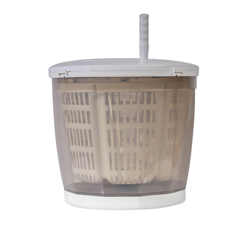 What should I pay attention to when using a manual washing machine?
